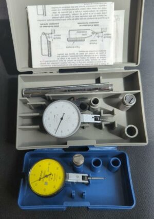 2 comparateurs mécaniques. (Bat B)